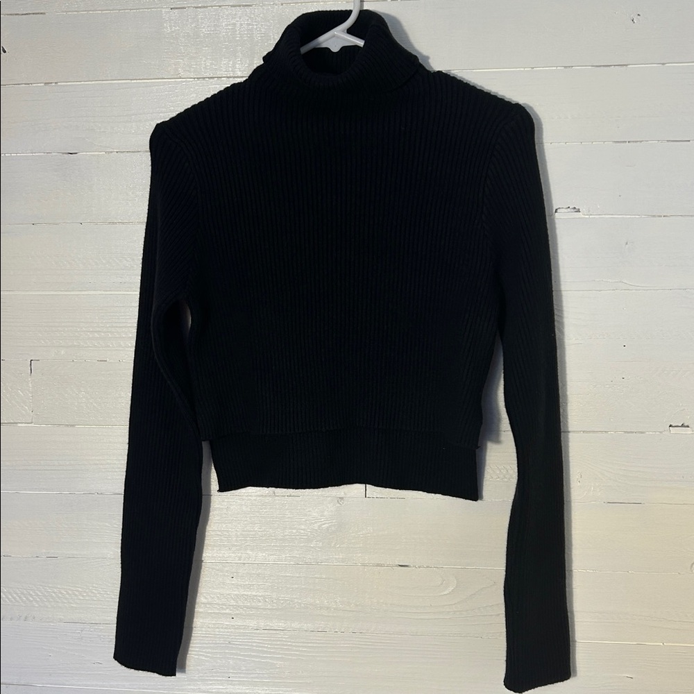 NWT Vici Fate black turtleneck, crop, women’s size medium. - Picture 2 of 9